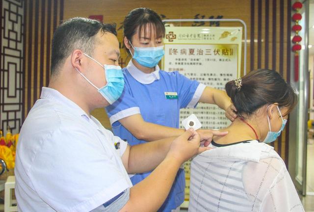 1、寶寶用三伏貼有用嗎？</p><p>為什么三伏貼不能給寶寶用？